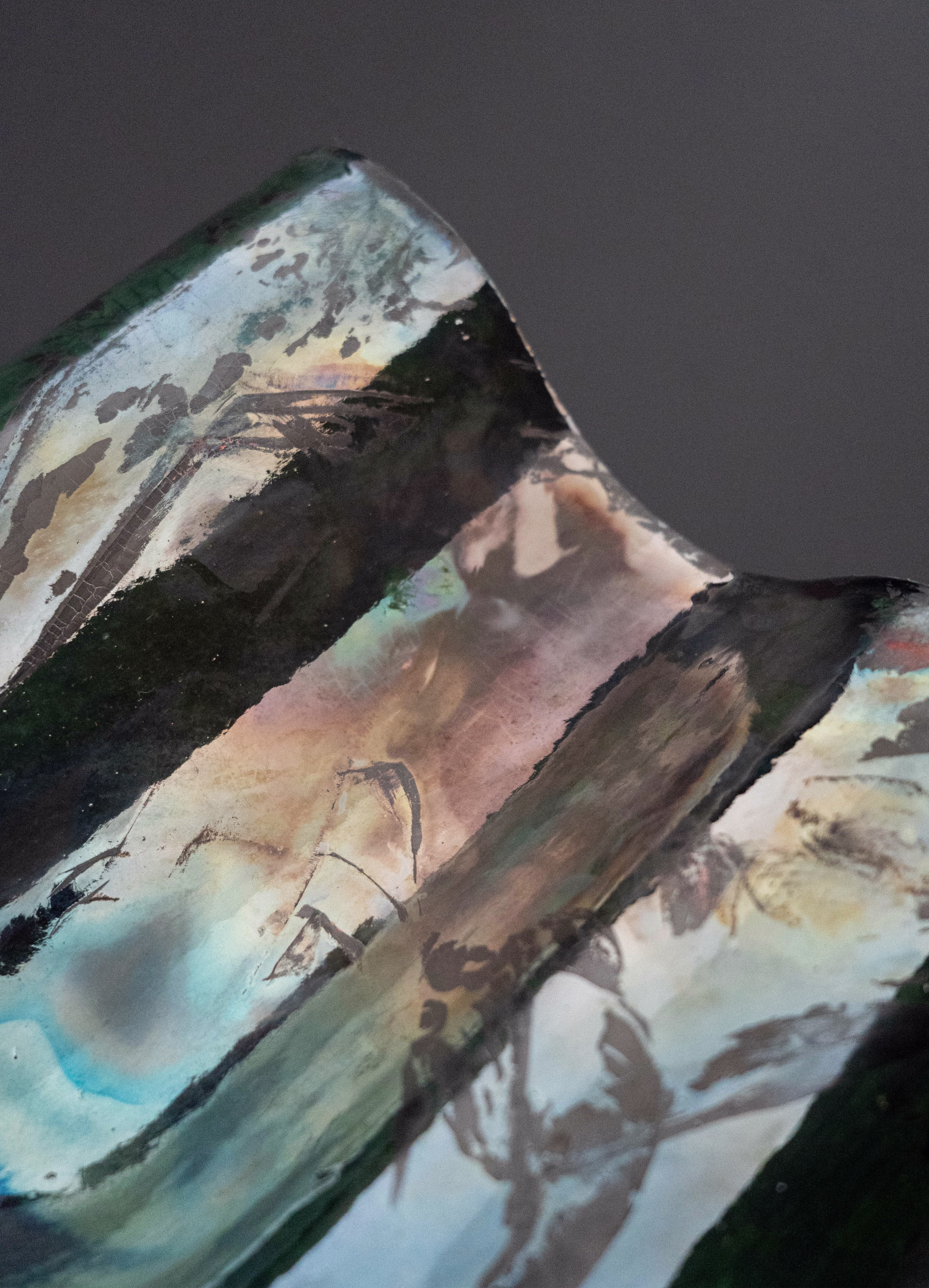 Onda sconce green raku close